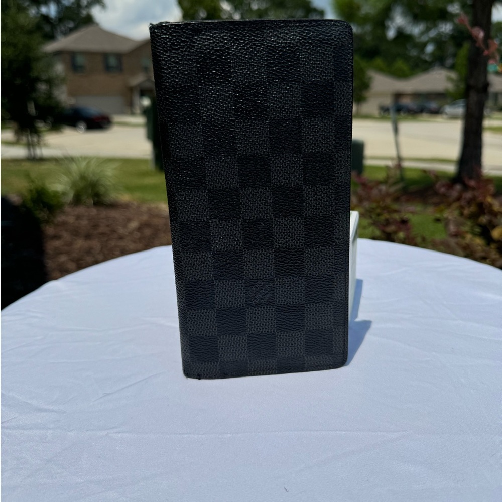 Louis Vuitton Damier Graphite Brazza Wallet